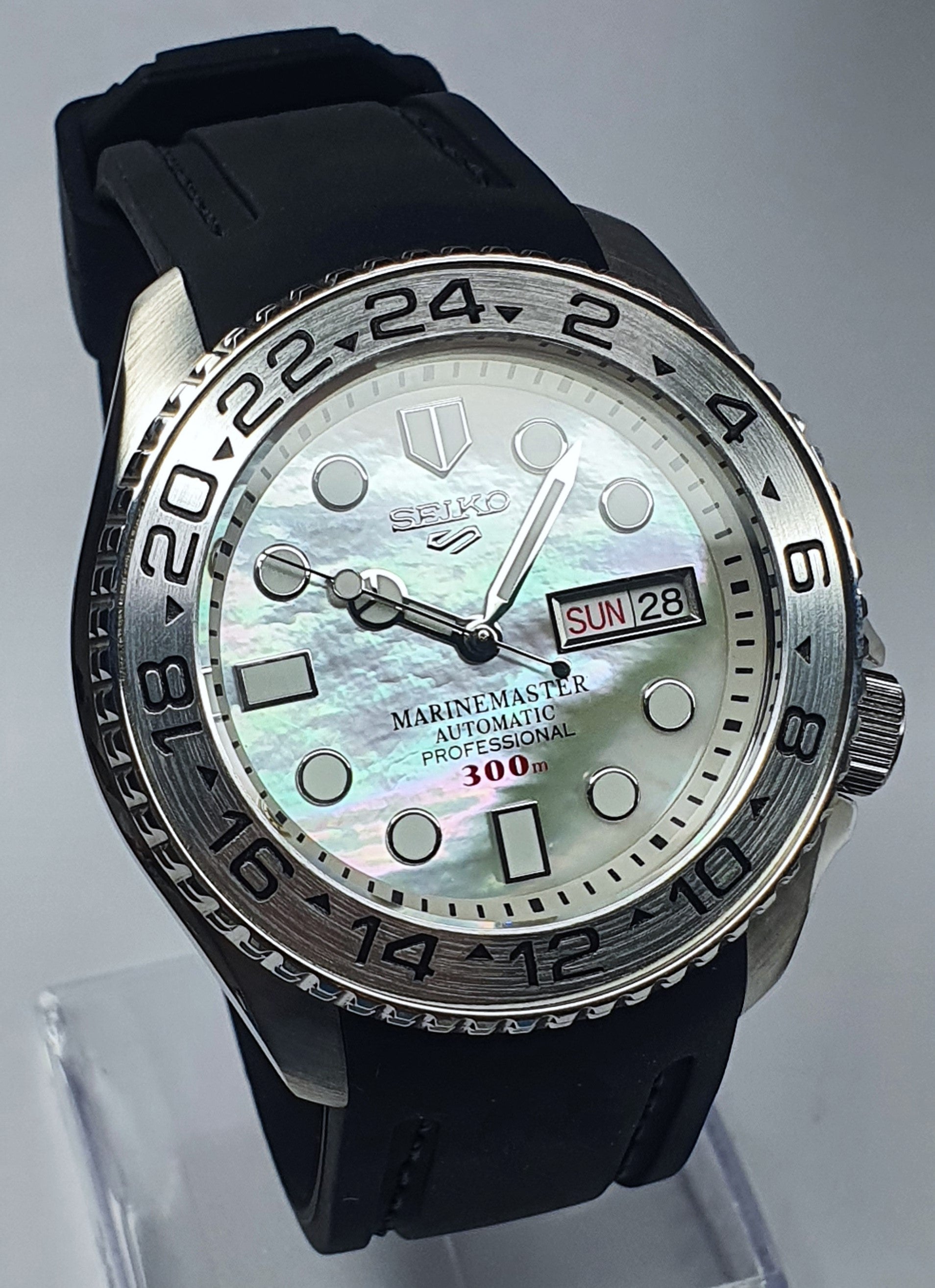 thumbnail image 2 of Seiko Marine Master Green Dial - Date - For NH35, NH36, 4R36, 7S26, SKX007 Mods 2 of 6