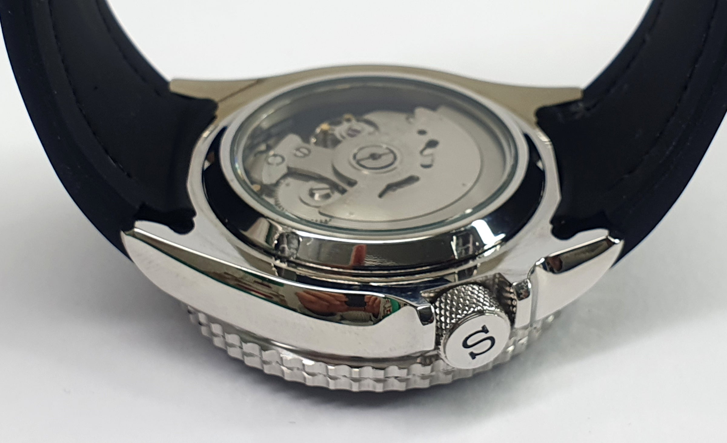 Mini Ghost Watch Bespoke Custom Build WHITE GHOST Mod' SKX007 Divers Watch NH36 Automat ...